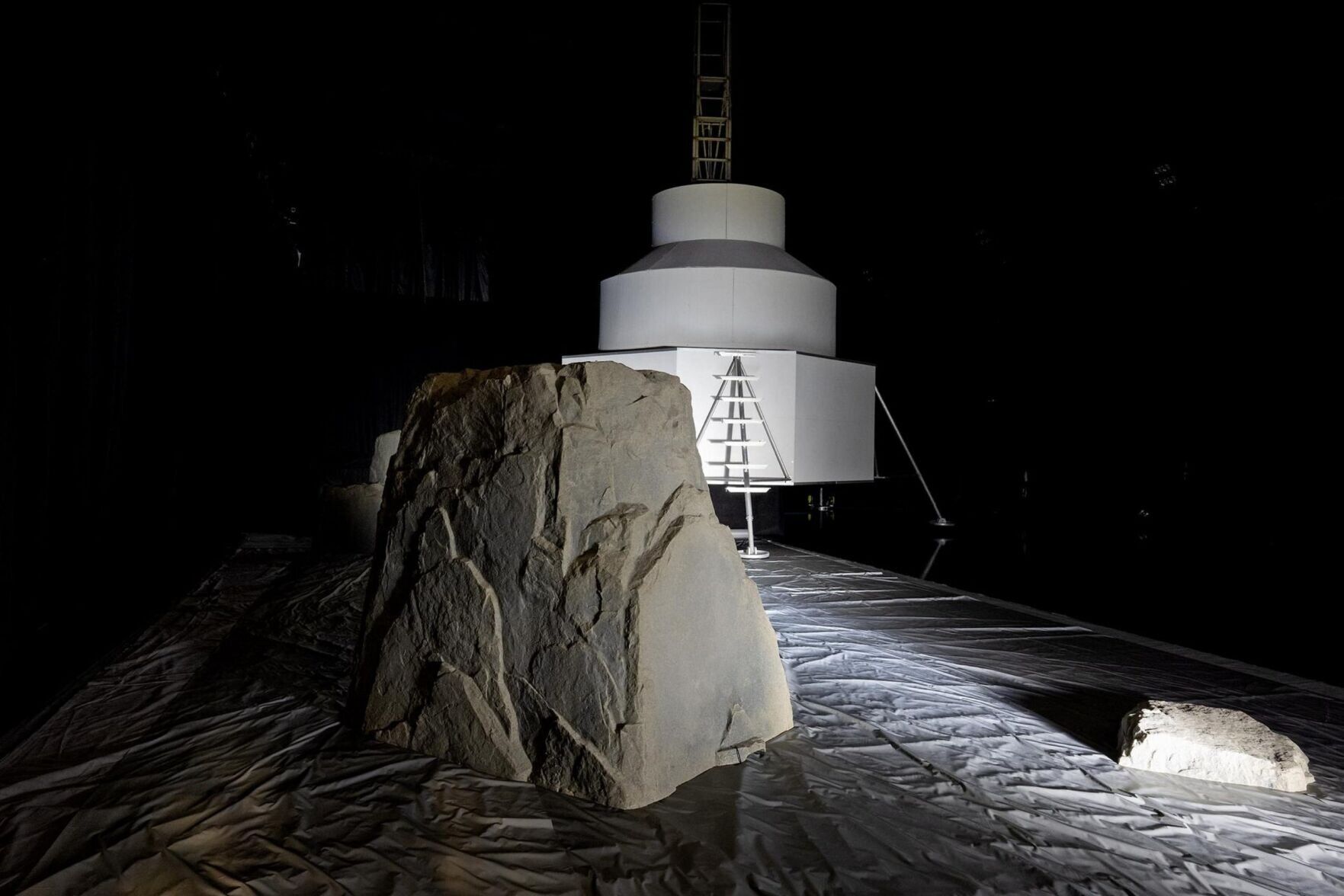 Incredible scenes of lunar surface tests look like a fake Moon landing